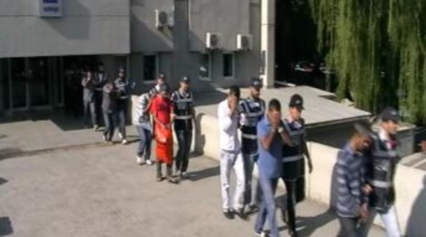 Ankara'da Uyuşturucu Operasyonu: 10 Kişi G&ouml;zaltına Alındı