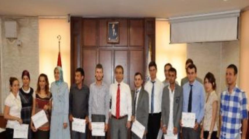 Kandıra Belediyesi &Ccedil;alışanları Sertifikalarını Aldı