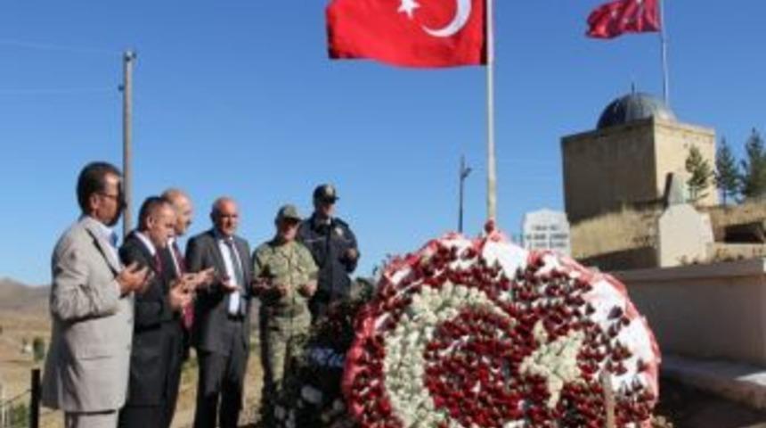 Vali İpek Şehit Ailesine Taziye Ziyaretinde Bulundu