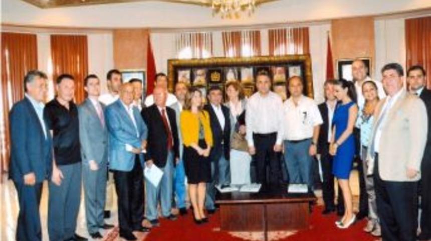 T&uuml;rk İşadamları Kuzey Afrika'ya &Ccedil;ıkarma Yaptı