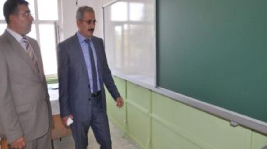 Niğde&rsquo;de 25 Okula 548 Akıllı Tahta Kuruldu