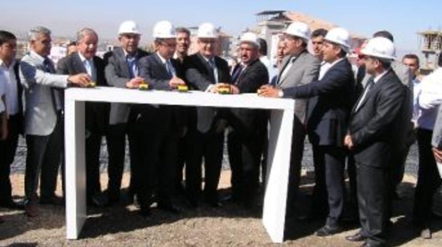 Yeşilkent Konutlarının Temeli T&ouml;renle Atıldı