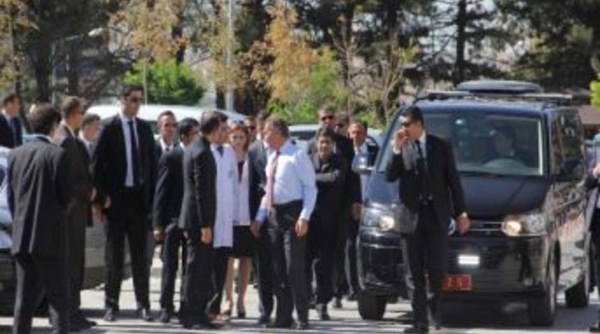 Neşet Ertaş&rsquo;ın Cenazesi Kırşehir&rsquo;e Getirildi