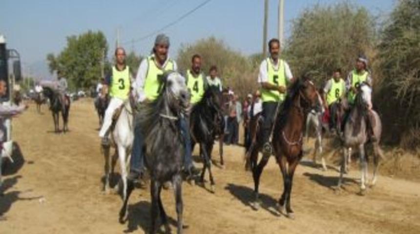 &Ccedil;aylı Geleneksel At Yarışları Heyecan Yaşatacak
