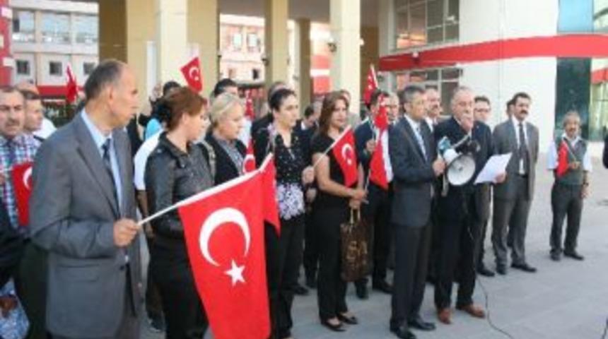 D&uuml;zce&rsquo;de Memurlardan Ter&ouml;r Olaylarına Tepki