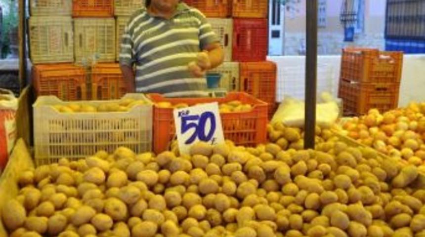 Patatesi Pazarda Bile 50 Kuruşa Alan Yok