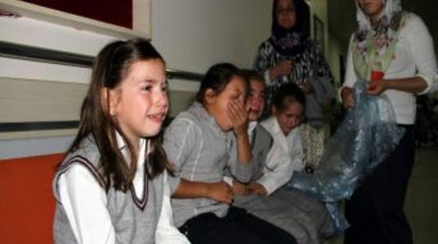 İl&ccedil;ede Bin 300 Kişi Hastanelik Oldu