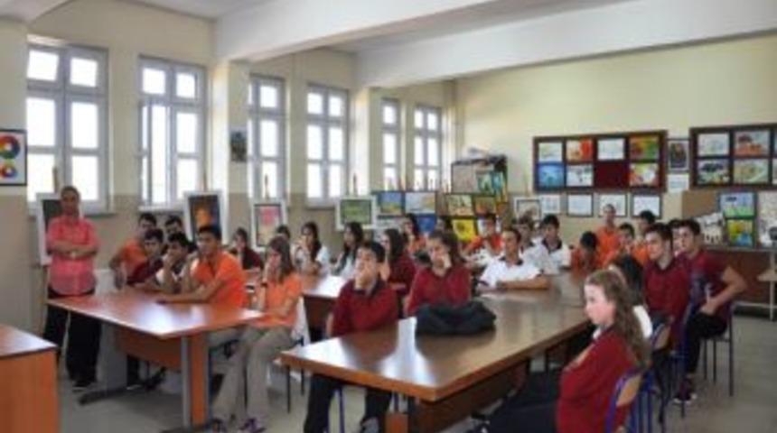 D&uuml;zce&rsquo;de Gen&ccedil;lik Merkezi Okullarda