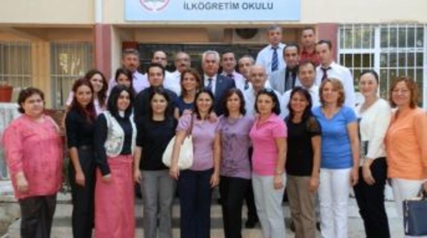 Sart Belediye Başkanı Ali G&uuml;ng&ouml;r, Sart'taki Okulları Tek Tek Gezerek, İhtiya&ccedil;ları Yerinde Tespit Ediyor