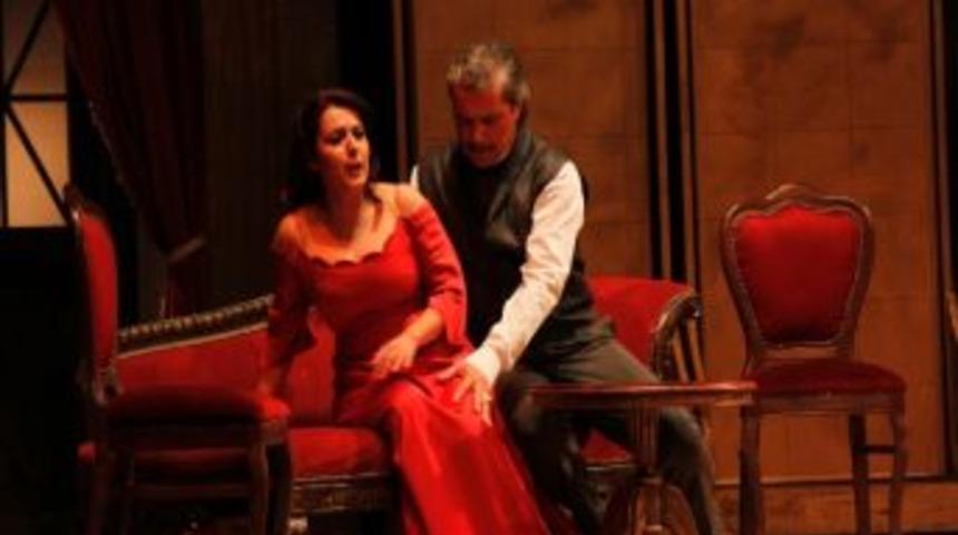 Mdob, Perdelerini Başyapıtlarla A&ccedil;ıyor