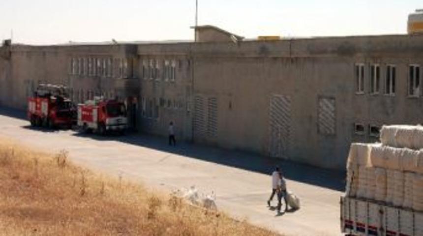 İplik Fabrikasındaki Yangın Kısa S&uuml;rede S&ouml;nd&uuml;r&uuml;ld&uuml;
