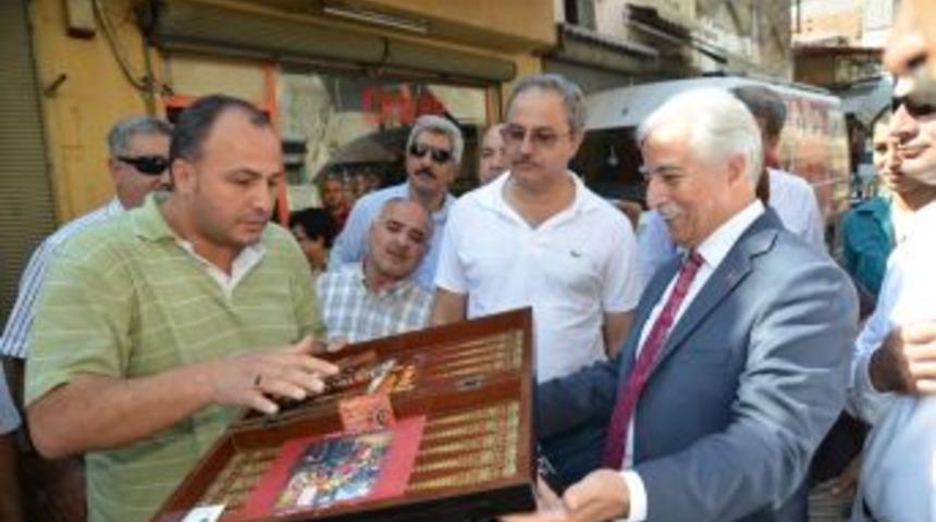 İlk kazmayı vurmadan şova başladılar