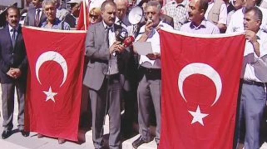 T&uuml;rk Eğitim-Sen'den Ter&ouml;re Tepki Eylemi