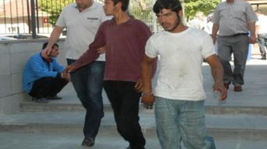 İşyerinden Kablo &Ccedil;aldıkları İddia Edilen Ş&uuml;pheliler Yakalandı