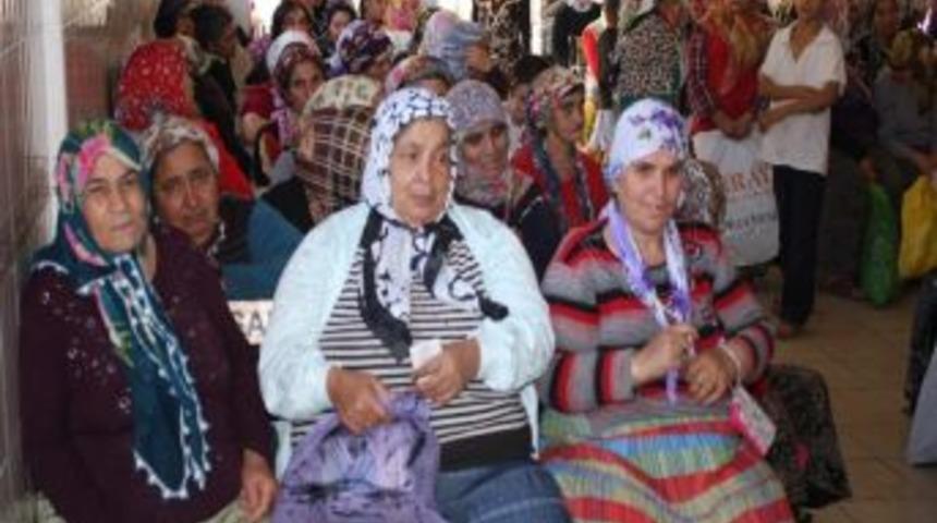 Uşşaki Vakfı Yardımlara Devam Ediyor