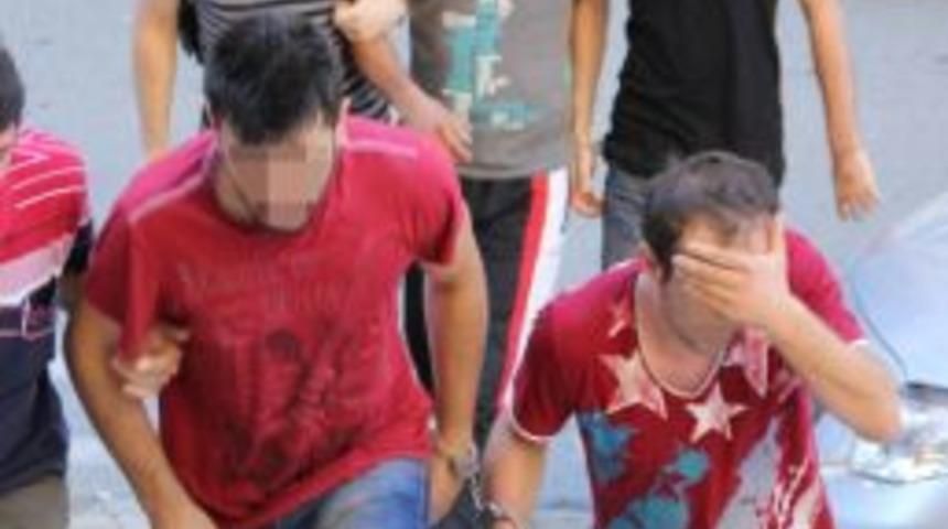 Otomobilin Bagajında 12.5 Kilo Esrar Ele Ge&ccedil;irildi