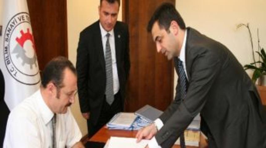 Kalıp Sekt&ouml;r&uuml; Ankara&rsquo;da Masaya Yatırıldı