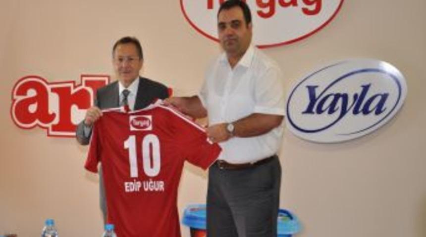 Turyağ'dan Balıkesirspor'a 150 Bin Liralık Reklam Desteği