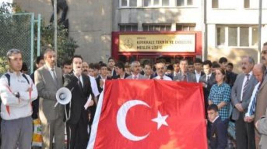 Kamu-Sen &Uuml;yeleri Şehitleri Anma T&ouml;reni D&uuml;zenledi