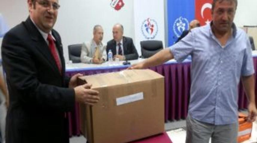 Amat&ouml;r Spor Kuluplerine Malzeme Yardımı