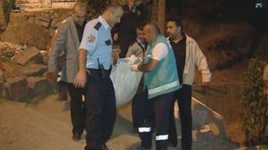 Eşini Pompalı T&uuml;fekle &Ouml;ld&uuml;rd&uuml;