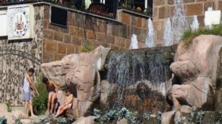 Sonbahar&rsquo;da &Ccedil;ocukların Serinlik Keyfi