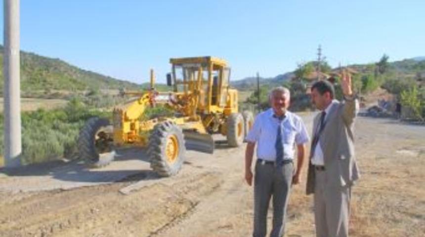 &Ccedil;ay Mahallesi'nde  Asfalt 3 km