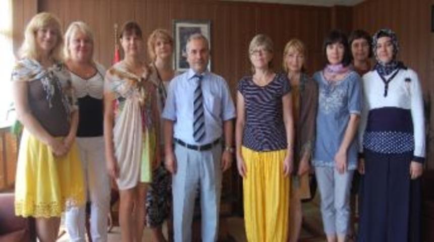 Estonya Heyetinden M&uuml;d&uuml;r G&uuml;l&rsquo;e Ziyaret