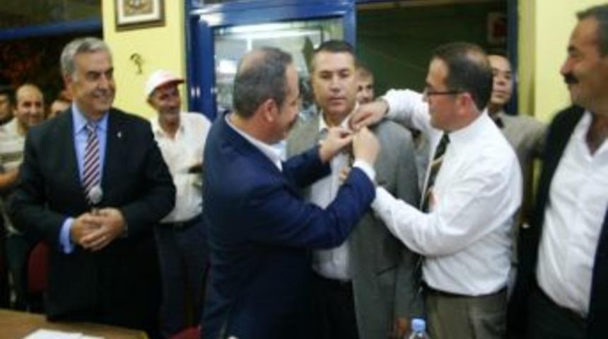 Kemalpaşa&rsquo;da Ak Parti&rsquo;ye Toplu Katılım