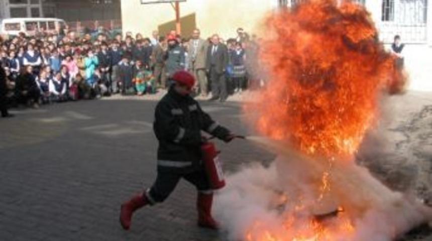 &Uuml;nye&rsquo;de İtfaiye Haftası Kutlamaları