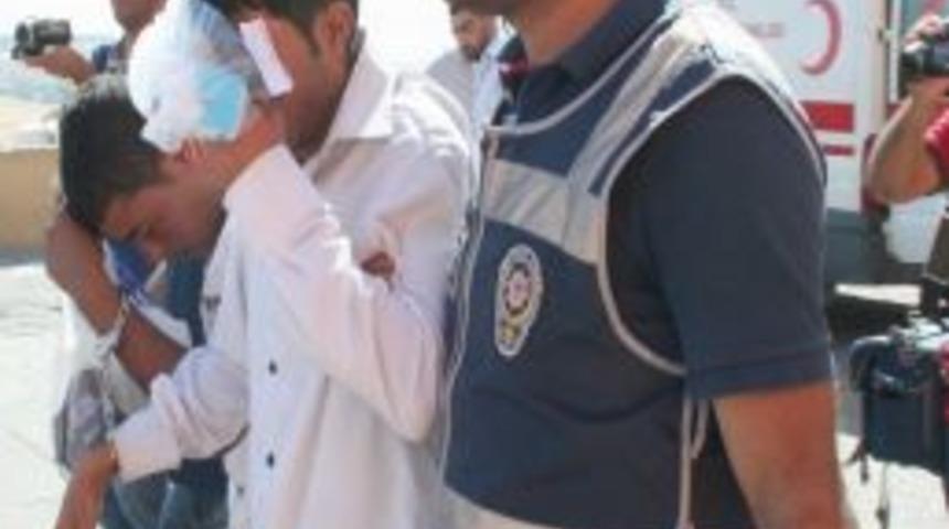 Sahte Savcı Ve Hakimler Yakalandı