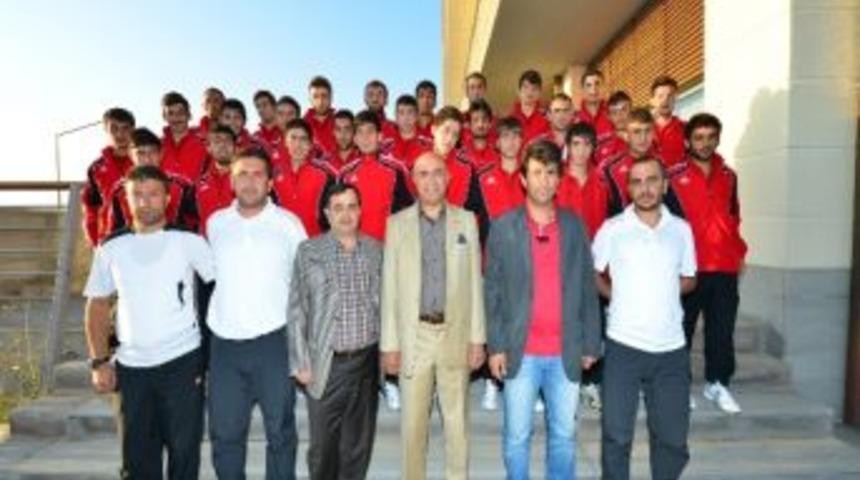 Yakutiyespor, Bal Ligi Ma&ccedil;ı İ&ccedil;in Erzurumluları Bekliyor