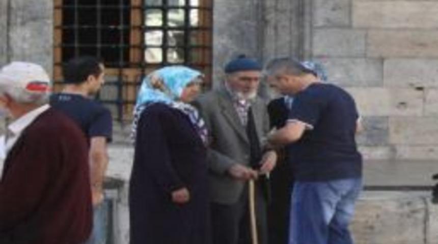 Yaşlı Adam Maaşını Dolandırıcıya Kaptırdı