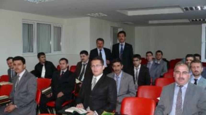 Din G&ouml;revlilerine Hizmeti&ccedil;i Eğitim Kursu Veriliyor