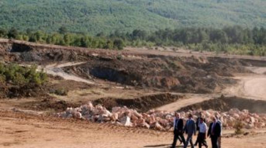 Vali Akpınar, Sel&ouml;z'de G&ouml;let İnşaatını İnceledi