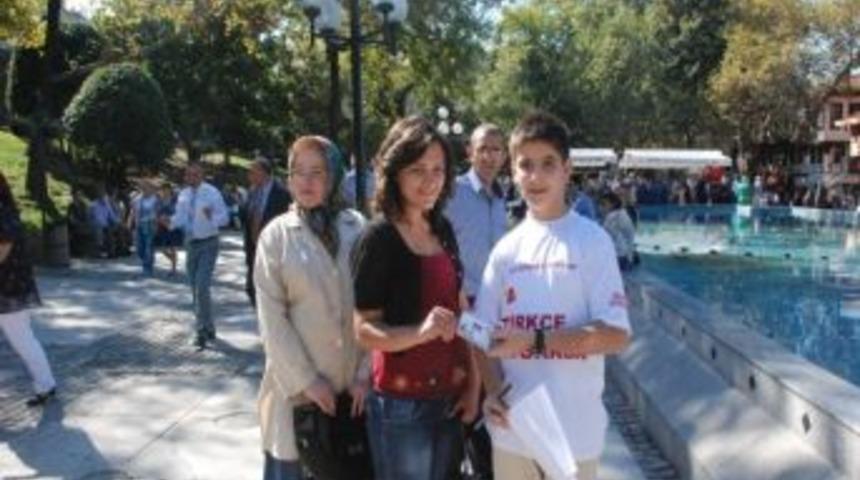 &Ccedil;ocukların Dil Bayramı Coşkusu