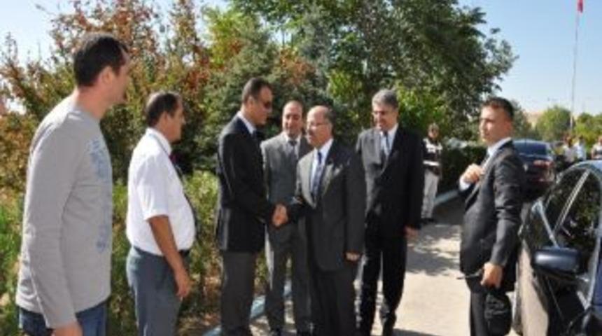 Vali Kolat'ın Kamu Kurum Ziyaretleri Sürüyor