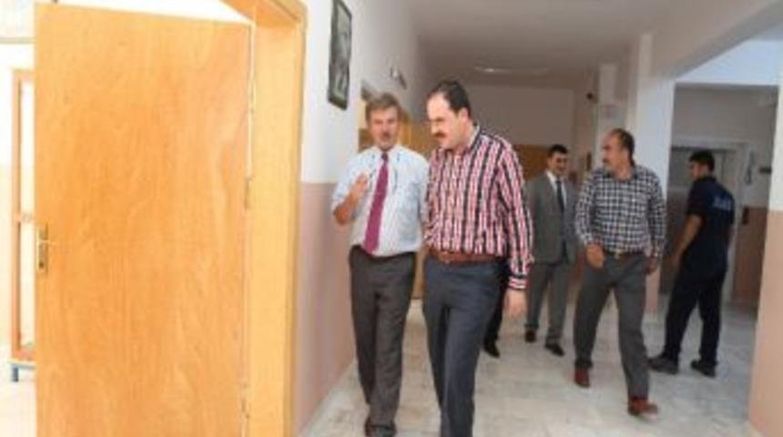 Başkan Ayaz'dan Kartonsan Ortaokulu'ra Ziyaret