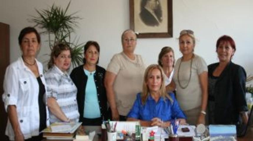 Emek&ccedil;i Kadınlar Derneği&rsquo;nden, Belediye Başkan Yardımcısı Sarbay&rsquo;a Ziyaret