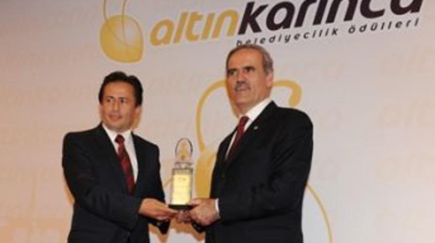 Tuzla Belediyesi&rsquo;ne &Ouml;d&uuml;l