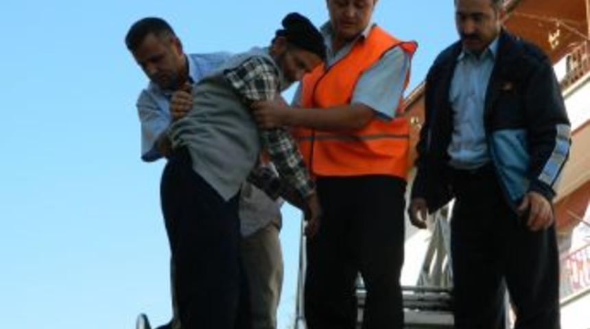 95&rsquo; lik Dede Camiye Gitmeyi İsteyince