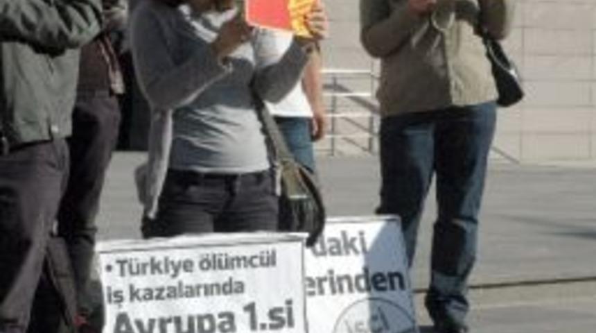 Eskişehir'de İş&ccedil;i &Ouml;l&uuml;mleri Protesto Edildi