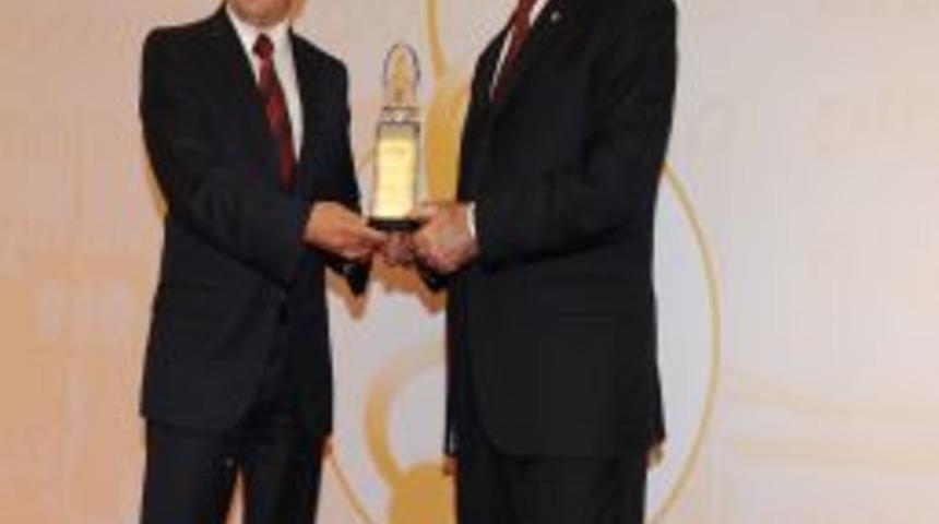 Tuzla Belediyesi&rsquo;ne Altın Karınca Belediyecilik &Ouml;d&uuml;l&uuml;