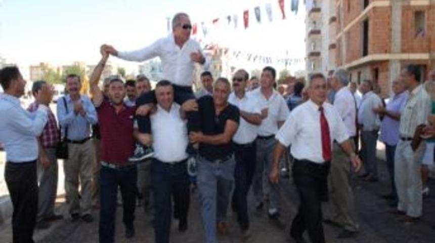 Başkan Evcilmen Omuzlarda