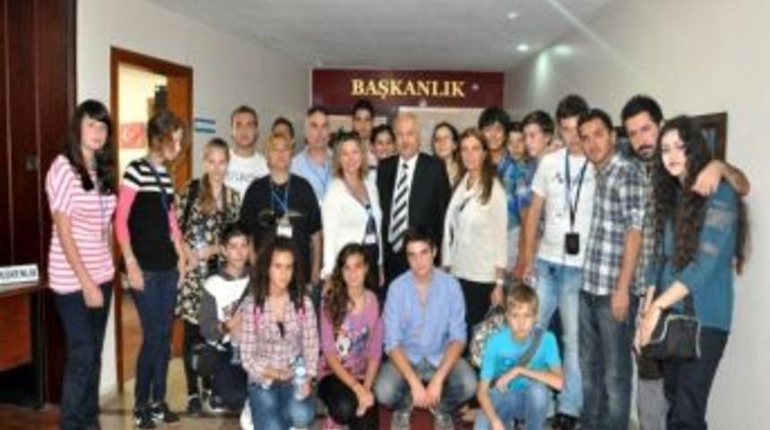 Yunanistan Ve Litvanya&rsquo;dan Gelen &Ouml;ğrenciler Akdemir&rsquo;i Ziyaret Etti