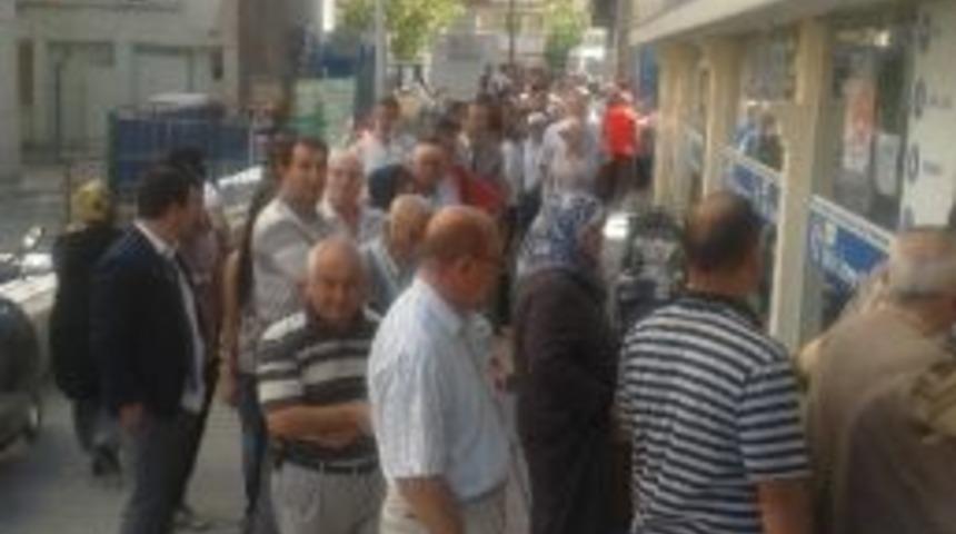 "doğalgaza Zam Geliyor" Kuyruğu