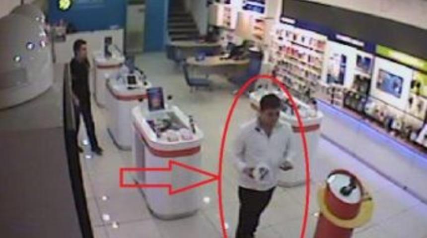 Dolandırıcılık G&uuml;venlik Kamerasında