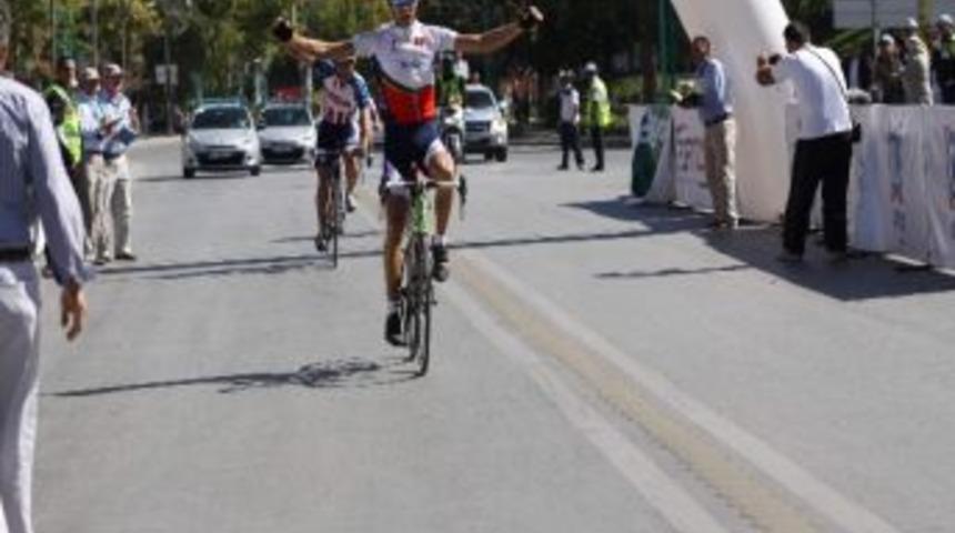 Şampiyonluk Tekerlek Farkıyla Ka&ccedil;tı