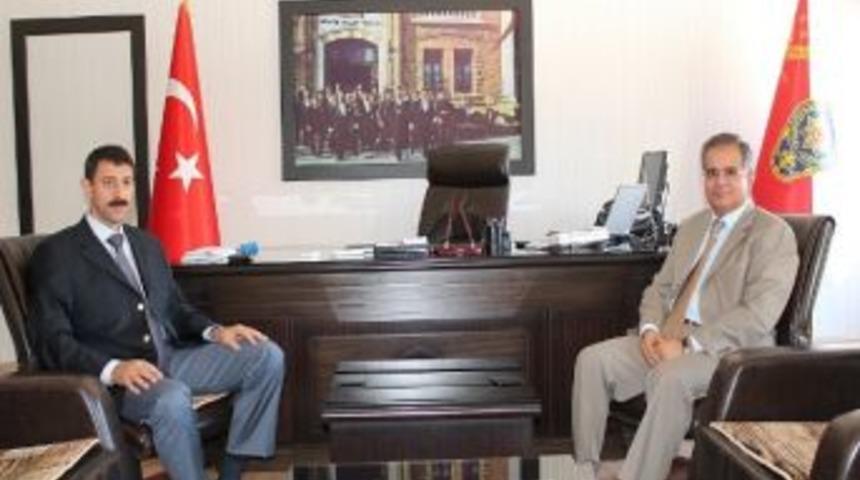Vali Tapsız'dan İl Emniyet Müdürlüğü'ne İadeyi Ziyaret
