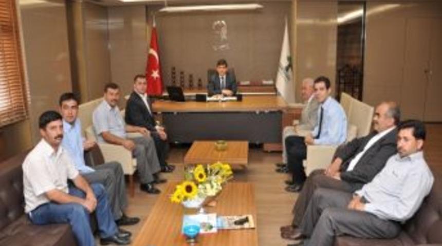 Hizmet İş Sendikasından Başkan Fadıloğlu&rsquo;na Plaket